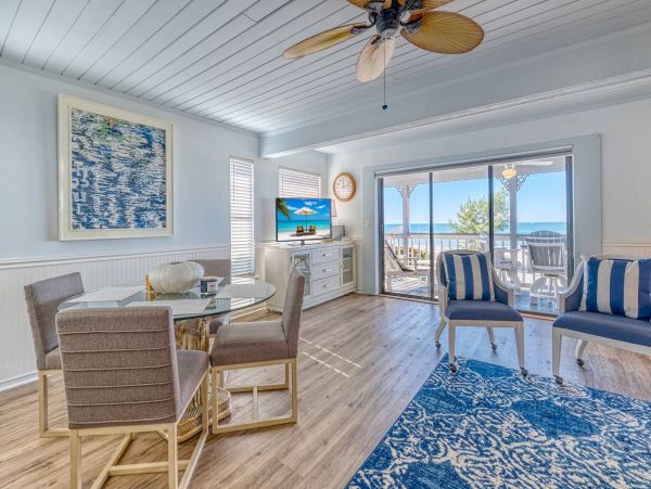 Indian Shores Beachfront Three Bedroom Vacation Condo Luxury