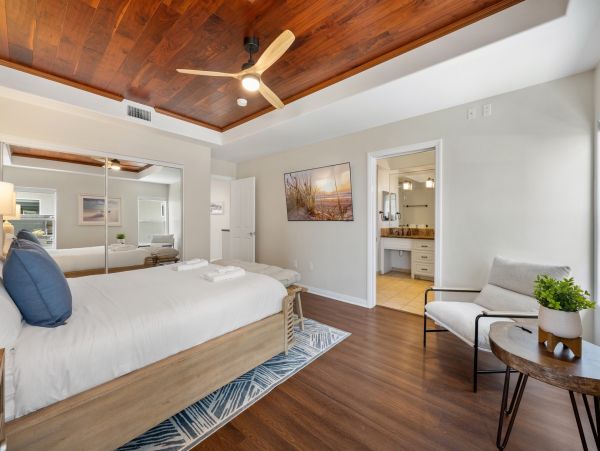 Spectacular Beachfront Rental on the Boardwalk!