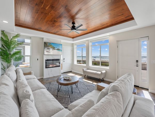 Spectacular Beachfront Rental on the Boardwalk!