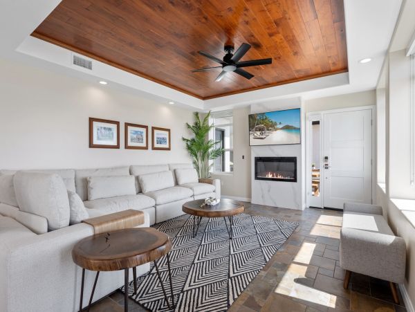 Spectacular Beachfront Rental on the Boardwalk!