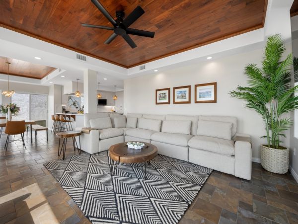 Spectacular Beachfront Rental on the Boardwalk!