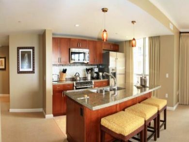Kitchen with Breakfast Seating Kitchen with Breakfast Seating