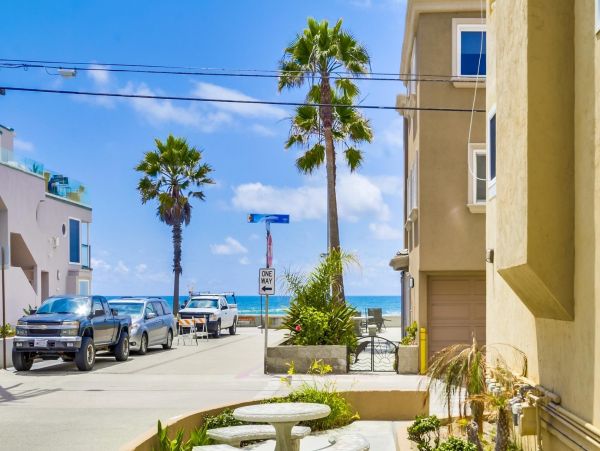 Three Bedroom Mission Beach Rental One House Back from Beach