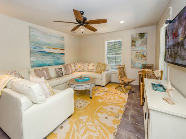 Santa Rosa Vacation Home Walk to Beach Six Bedroom