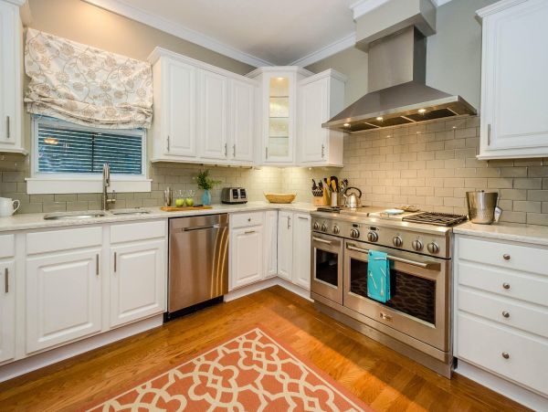 Santa Rosa Vacation Home Walk to Beach Six Bedroom