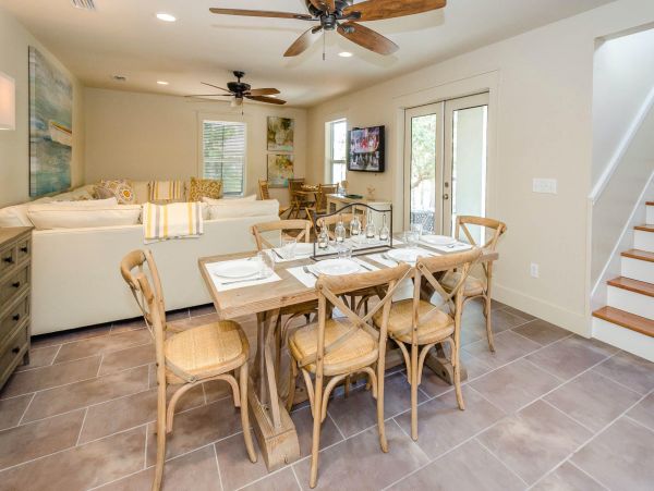 Santa Rosa Vacation Home Walk to Beach Six Bedroom