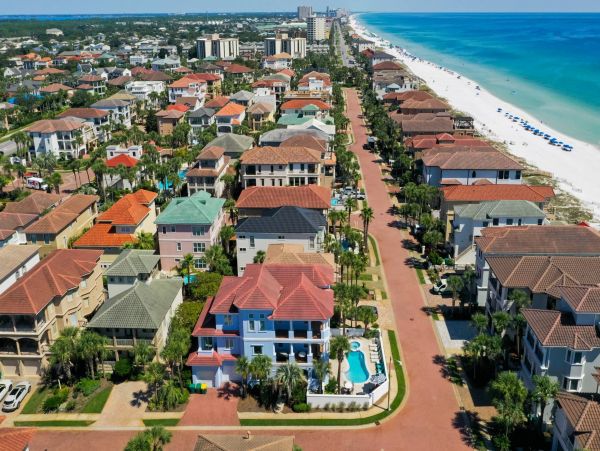 Luxury Six Bedroom Rental Across from the Best Beach