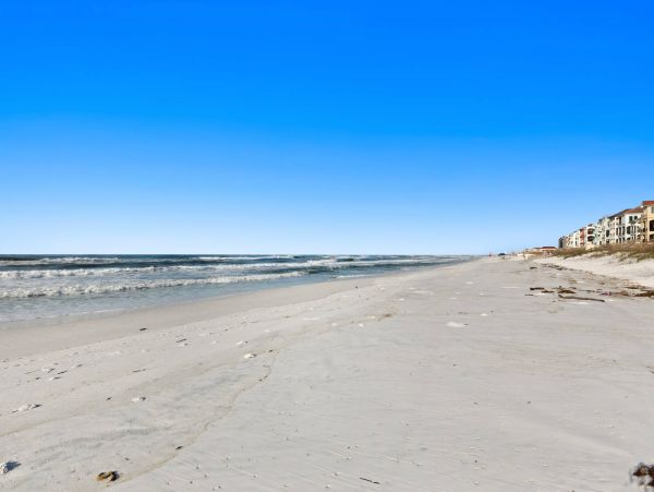 Luxury Six Bedroom Rental Across from the Best Beach