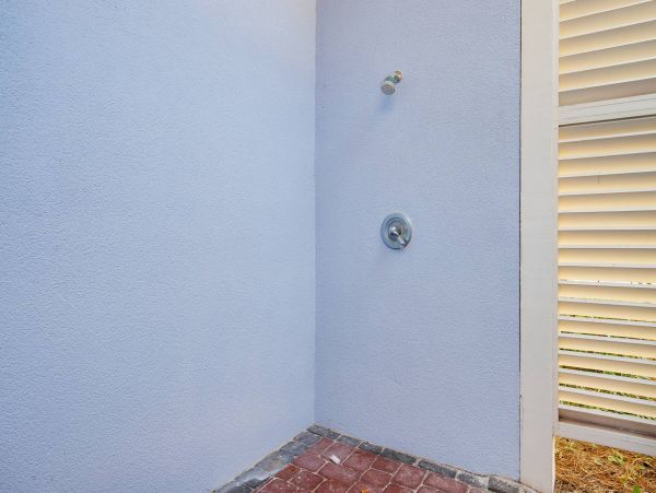 Luxury Six Bedroom Rental Across from the Best Beach