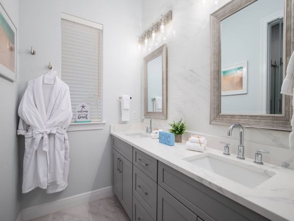 Luxury Six Bedroom Rental Across from the Best Beach