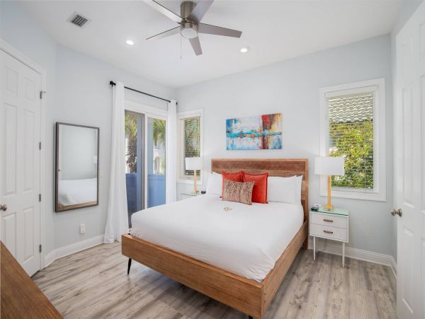 Luxury Six Bedroom Rental Across from the Best Beach