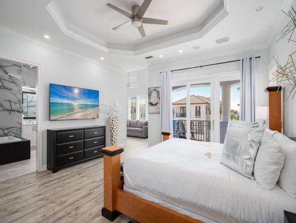 Luxury Six Bedroom Rental Across from the Best Beach