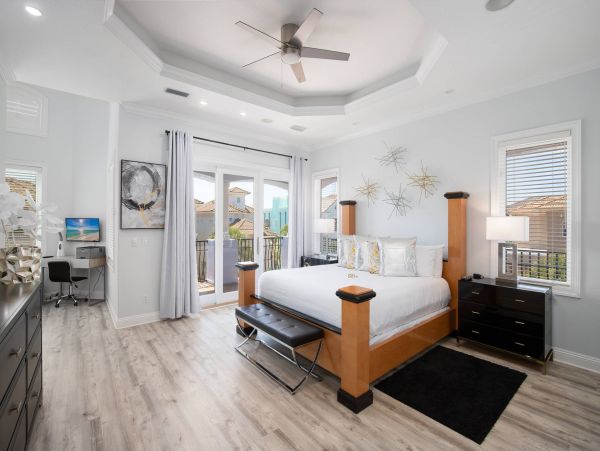 Luxury Six Bedroom Rental Across from the Best Beach
