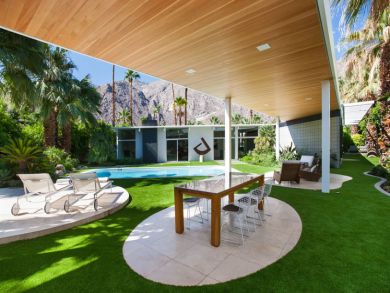Outside Living & Dining Area