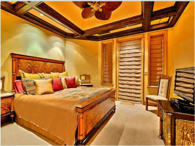 Queen Bed in Fifth Bedroom Queen Bed in Fifth Bedroom