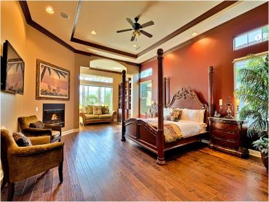 Master Bedroom - King Bed