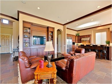 Kitchen & Living Area
