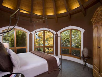 Master Bedroom has King Bed