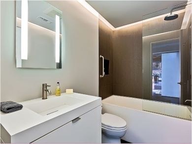 Bathroom with Shower in Tub