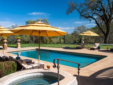 Private Pool & Hot Tub