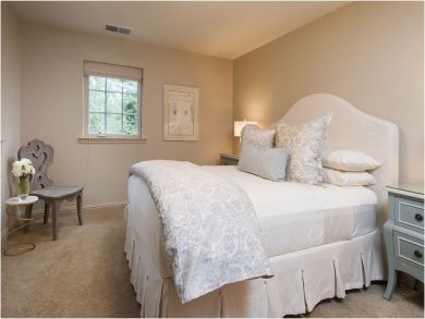 Queen Bed in Second Bedroom