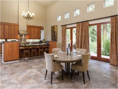 Dining Area Seats Four