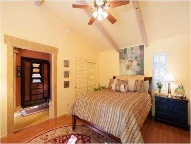 Bedroom 2 has Queen Bed
