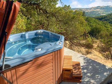 Outdoor Hot Tub