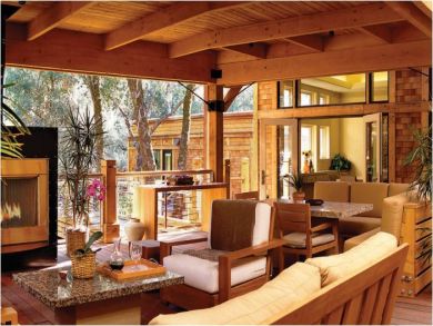 Living & Dining Area