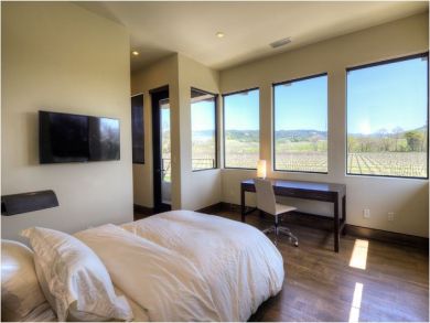 Queen Bed in Third Bedroom
