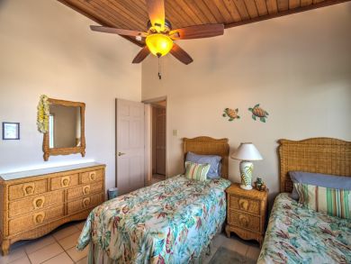 Marathon Vacation Rental on the Ocean with Pool Sleeps Six