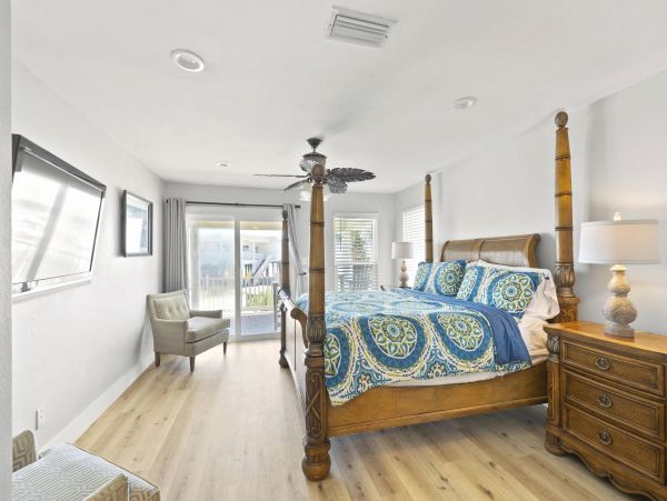 Pensacola Beach Five Bedroom Vacation Pool Home Sleeps 23