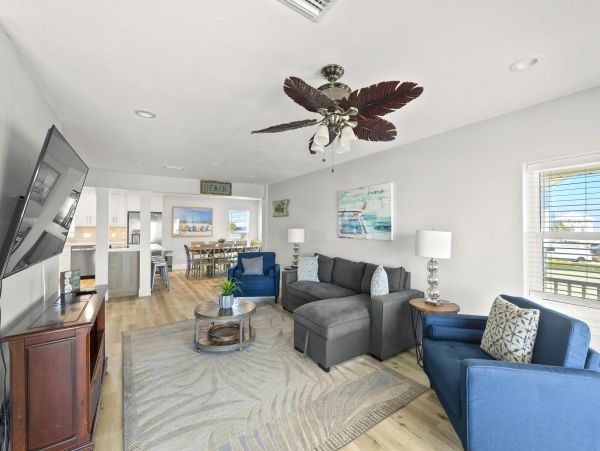 Pensacola Beach Five Bedroom Vacation Pool Home Sleeps 23