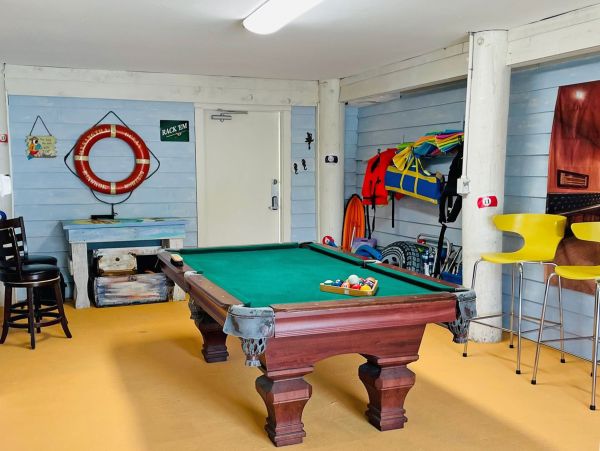 Pensacola Beach Five Bedroom Vacation Pool Home Sleeps 23