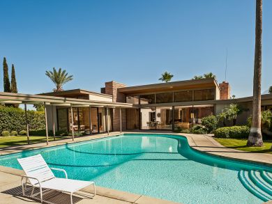 Palm Springs Home 886973