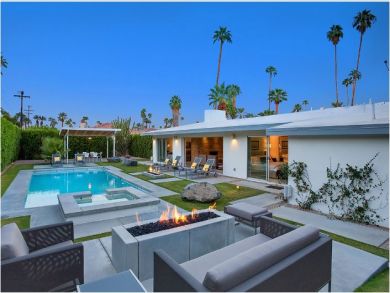 Palm Springs Home 886975