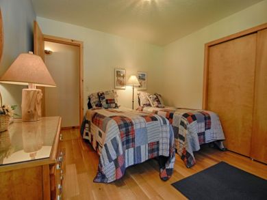 Twin Bedroom Twin Bedroom