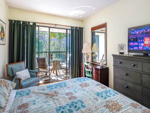 Lovely Two Bedroom Vacation Condo in Holmes Beach