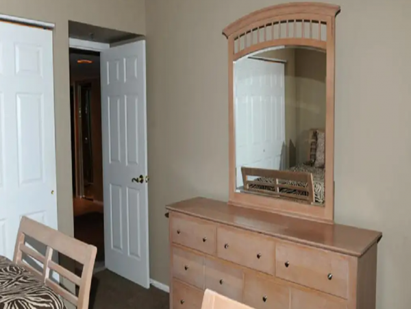 Lovely 3 Bedroom Condo with Lake & Partial Ocean Views