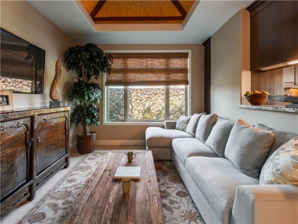 Kona Luxury Three Bedroom Vacation Rental - Golf Course View