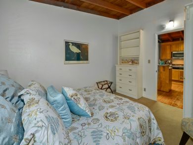 Queen Bedroom