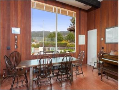 Dining Area for Six