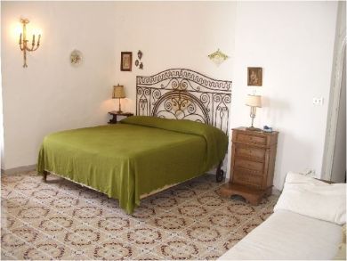 Queen Bed in Second Bedroom