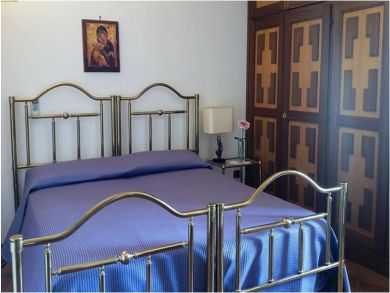 Queen Bed in Fourth Bedroom