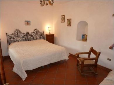 Bedroom 2 - Queen Bed