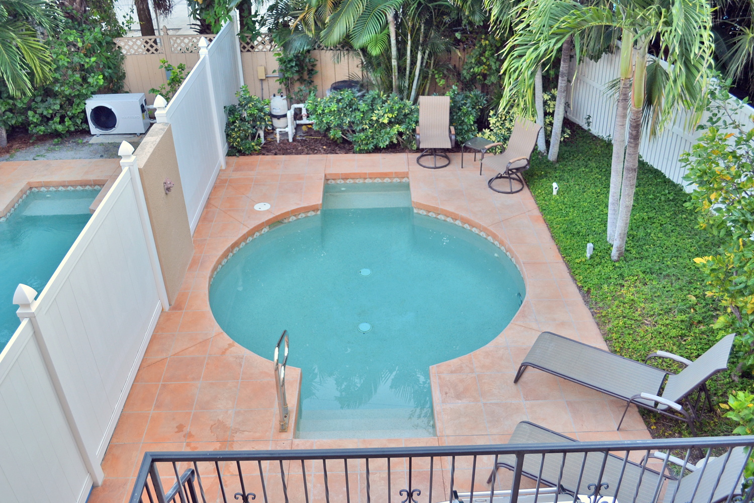 Luxury Two Bedroom Upscale  Home Private Pool Village Nearby