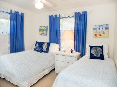 Sanibel Vacation Home Sleeps Eight Short Walk to the Beach