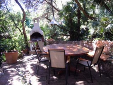 Outside Dining Area & Grill