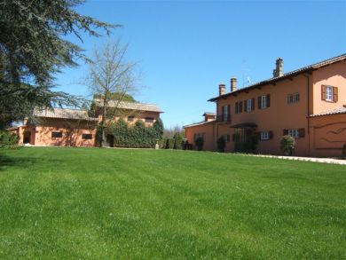 Sprawling Lawns