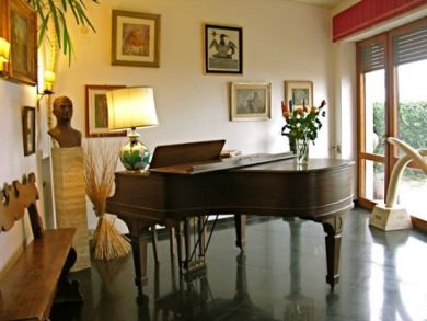 Music Room Music Room